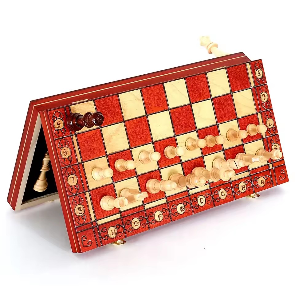 Scacchiera portatile pieghevol - Board Game Yearbook review and price