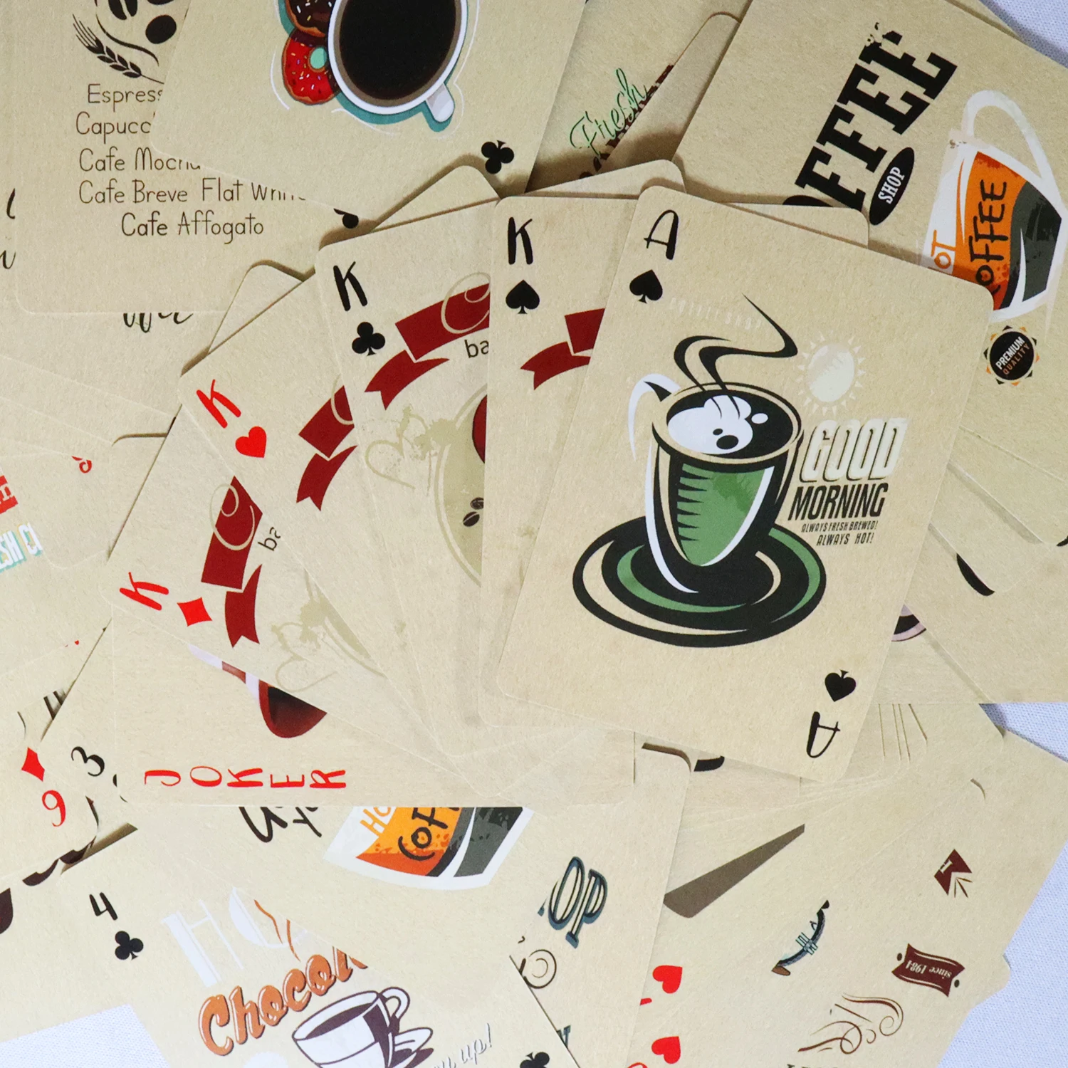 Carte da gioco in carta da caf - Board Game Yearbook review and price